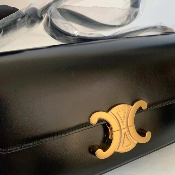 Celine Triomphe Leather Shoulder Bag🫂🫐 - Picture 4 of 4